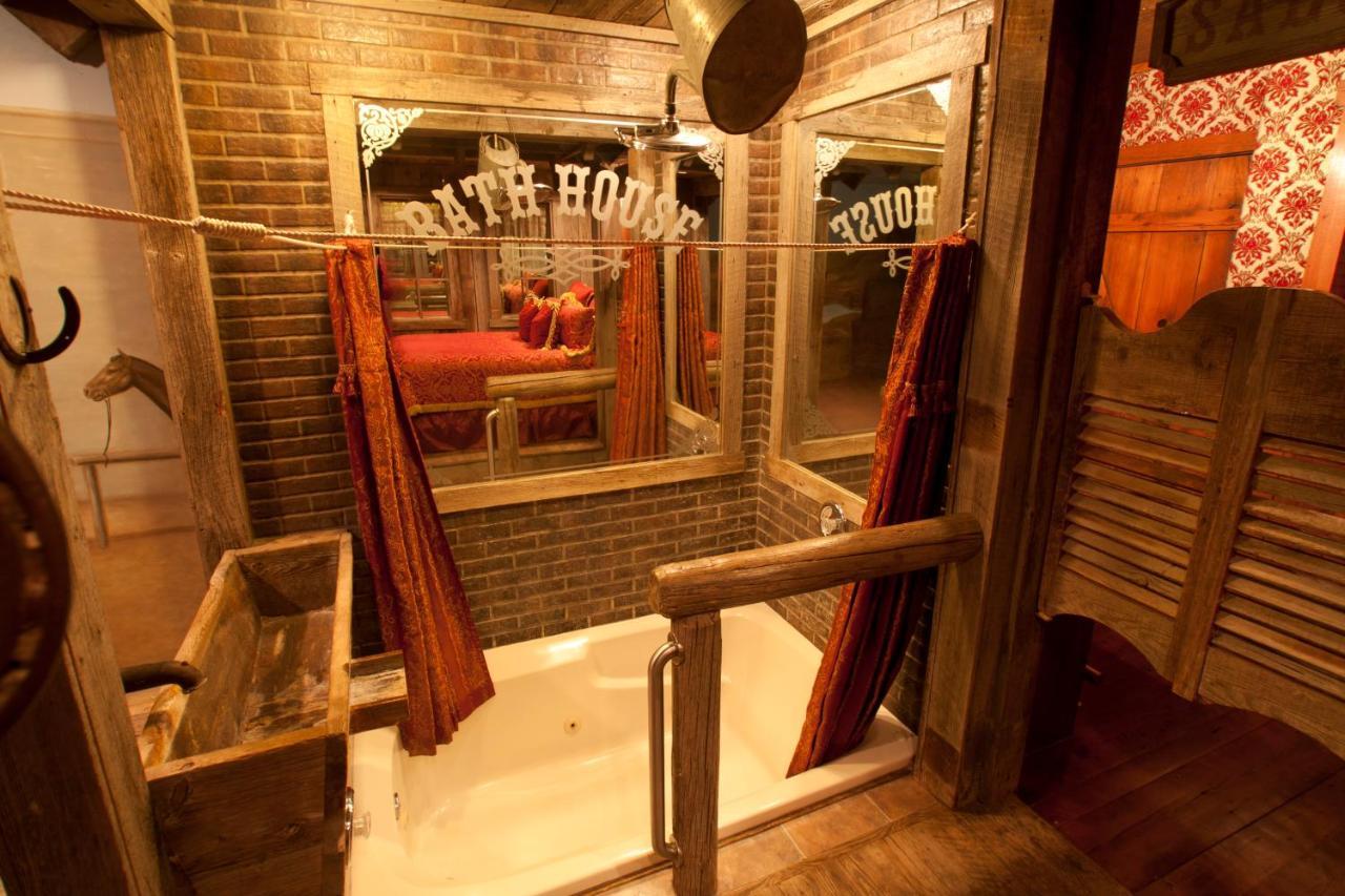Black Swan Inn Luxurious Theme Rooms Pocatello Exterior foto